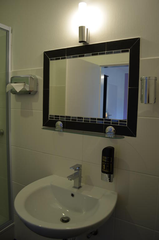 Wolfschlucht Hotel Rodgau Room photo